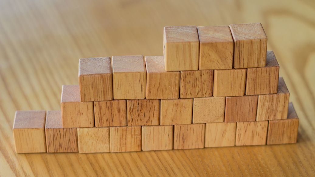 新疆耐火砖——玻璃窑炉如何选用耐火砖？